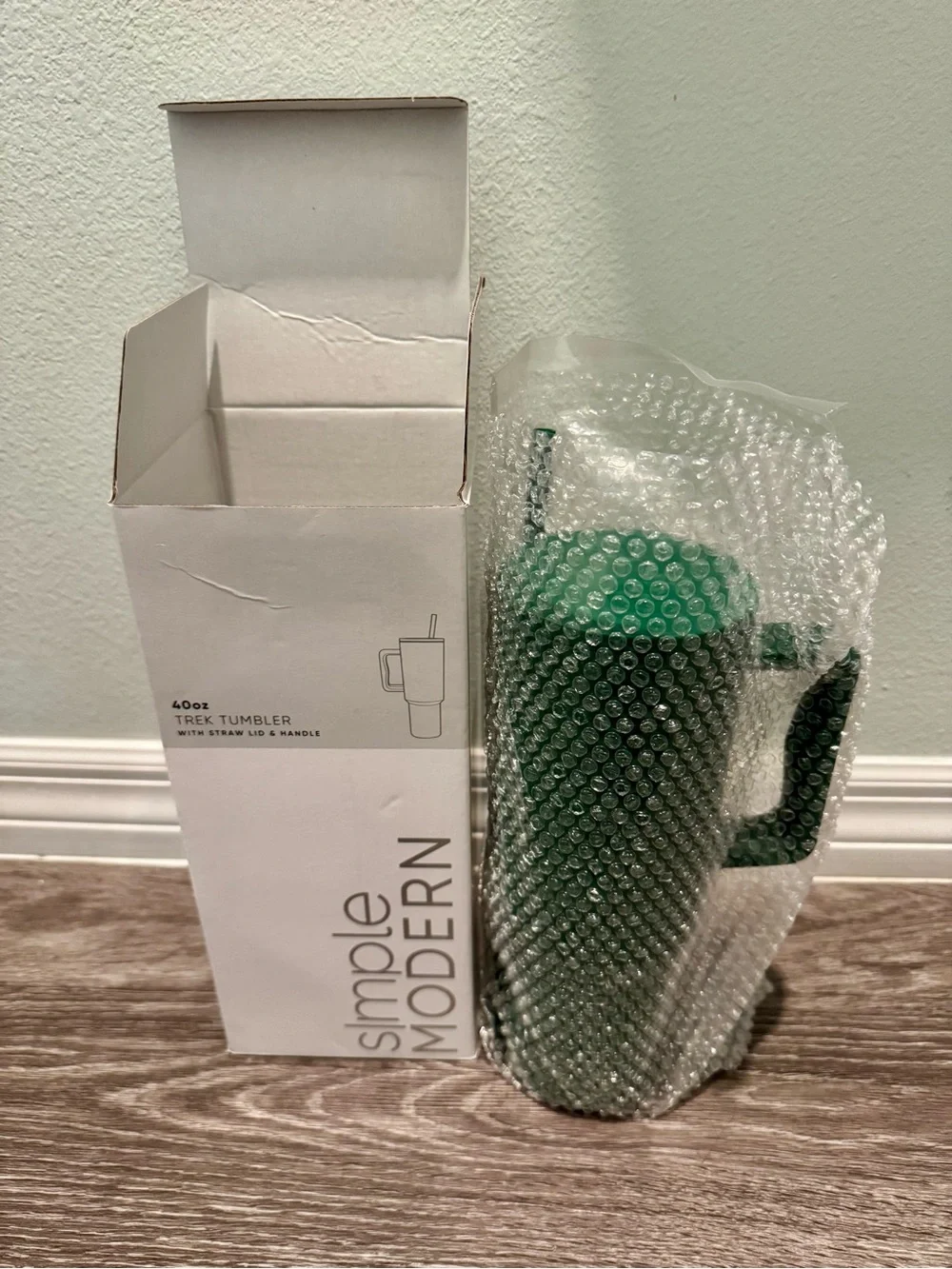 Simple Modern 40 oz Trek Tumbler with Handle and Straw Lid Hunter Green NIB